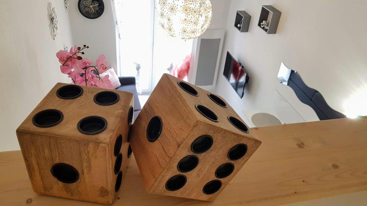 Les Nuits D'Anis - Appartements Hypercentre Le Puy-en-Velay ภายนอก รูปภาพ