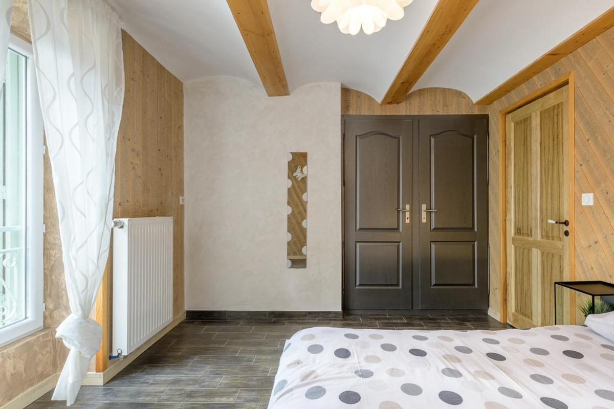 Les Nuits D'Anis - Appartements Hypercentre Le Puy-en-Velay ภายนอก รูปภาพ